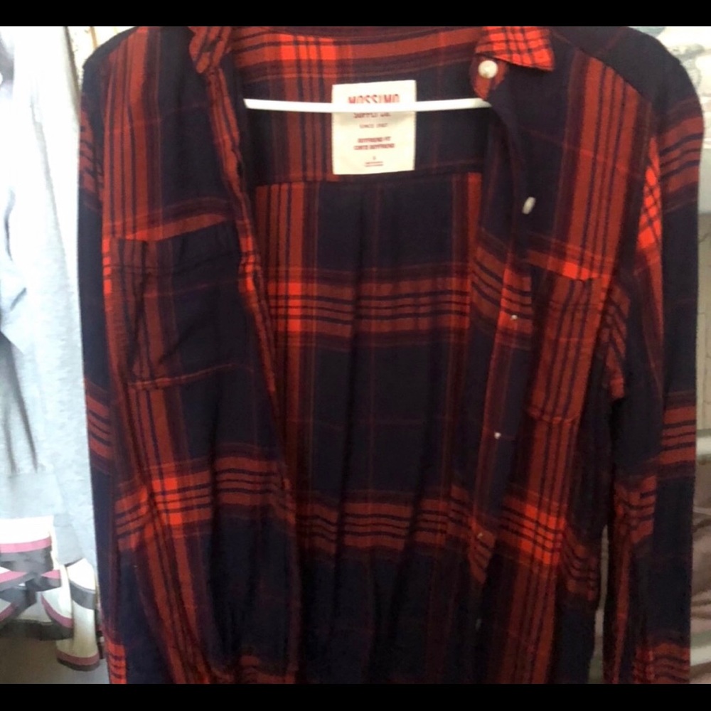 Red flannel - Picture 2 of 4